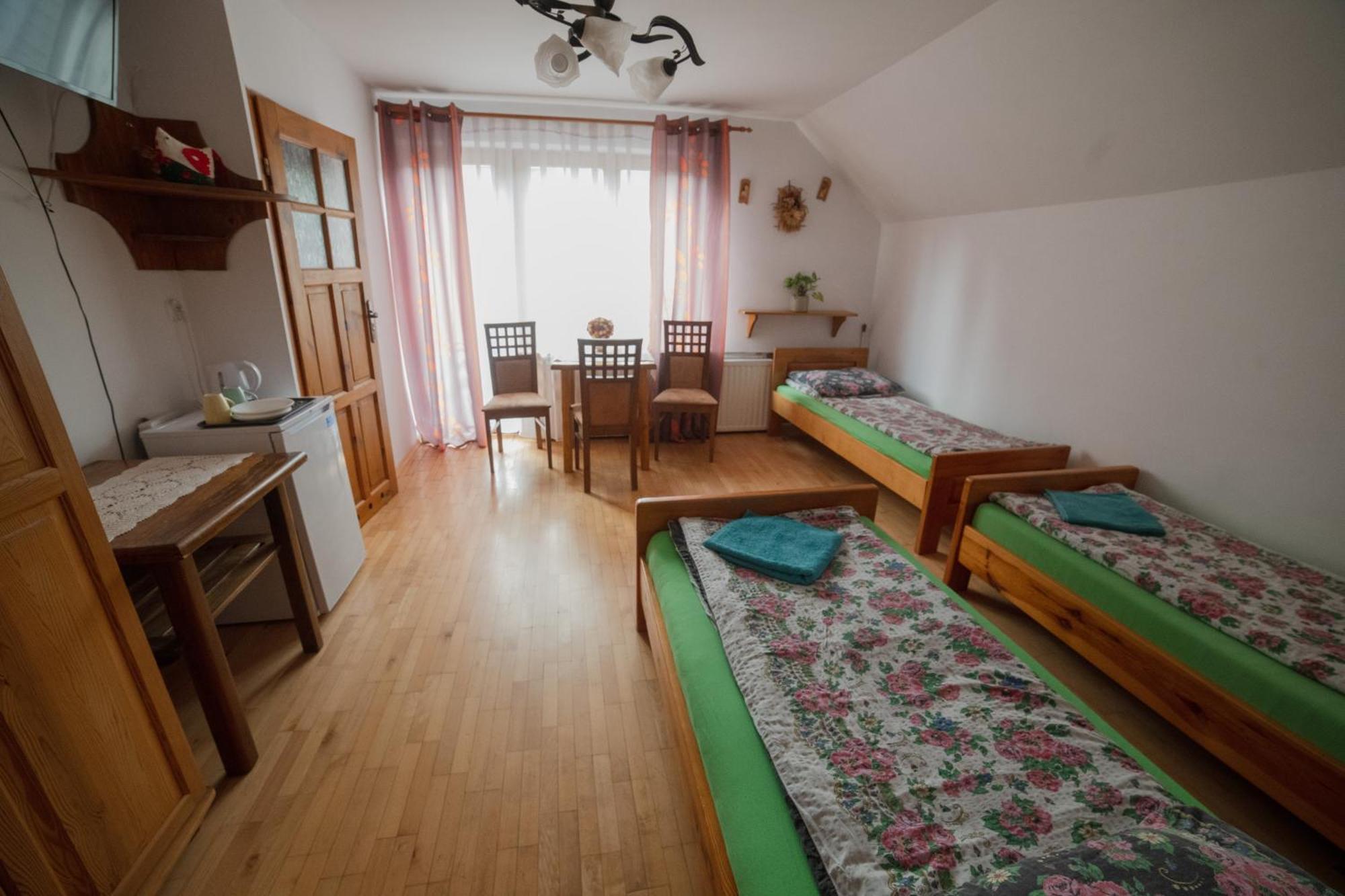 Wisniowy Gaj Villa Ujanowice Buitenkant foto